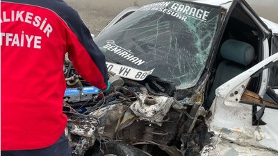 Hurdaya Dönen Araçtan Sağ Olarak Kurtarıldı