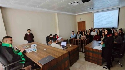 Balıkesir'de Öğrenciler İçin Mahkeme Salonu Kuruldu