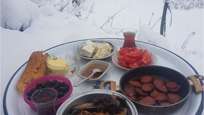 Kepsutlular Karın Keyfini Böyle Çıkarıyor