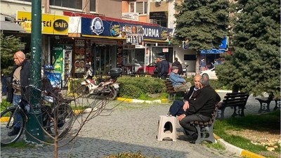 Güneşli Hava Balıkesir Sokaklarını Canlandırdı Ama Kış Kapıda!