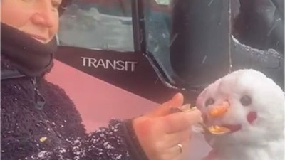 Pazarcı Kadınlardan Kardan Adama Acılı Tarhana