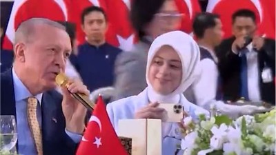 Cumhurbaşkanı Erdoğan Mehter Marşına Eşlik Etti