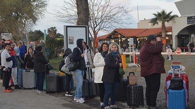 Ayvalık’ta Türk Turistler Yunan Adalarına Akın Ediyor