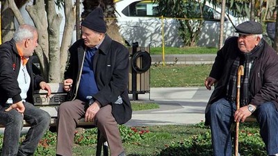 Balıkesir'de yaşlı nüfusu erkeklerde %15,9, kadınlarda %19,0 oldu
