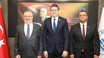 Başkan Ertaş, Bayramda Yol Arkadaşlarıyla Bir Araya Geldi