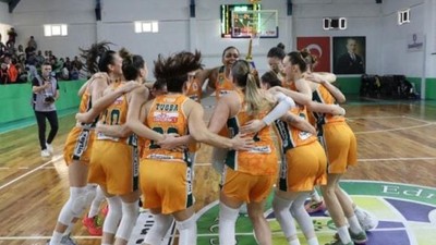 Edremit Belediyesi Gürespor Süper Ligi Garantiledi