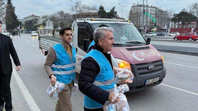 Vekil Canbey İftarda Öğrenci Evinde, Sahurda Kimsesiz Çocuklarla