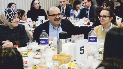 Vali Ustaoğlu, Çocuklarla İftarda Bir Araya Geldi