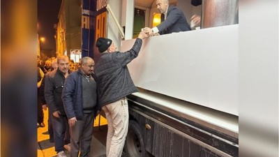 Aka: "Bu Şehir İçin Gövdemi Taşın Altına Koymaktan Asla Çekinmem"