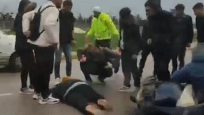 Balıkesir'de Otomobil ile Motosiklet Çarpıştı!