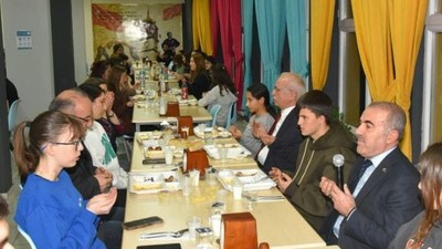 Müdür Demir İftarda Öğrencilerle Buluştu