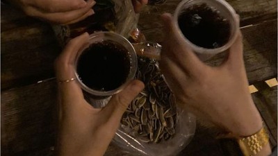 Balıkesir'de İftar Sonrası Çekirdek Keyfi