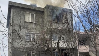 Balıkesir'de Ev Alev Aldı! Alevler Korkuttu