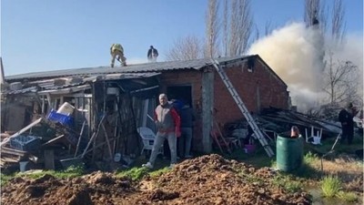 Balıkesir'de Alevler Ahırı Sardı!