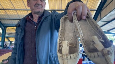 Balıkesir Bit Pazarı'nda Çarık Fiyatları Bin Liraya Ulaştı