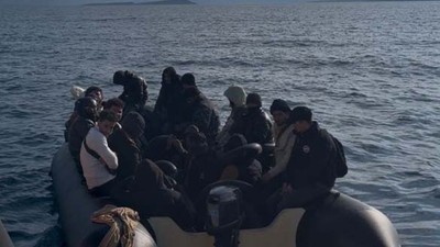 Ayvalık Açıklarında 20 Düzensiz Göçmen Yakalandı