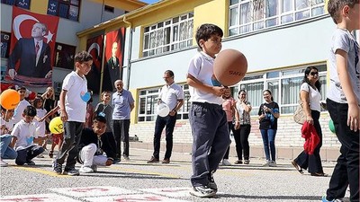 9-gunluk-tatil-sonrasi-okul-basladi
