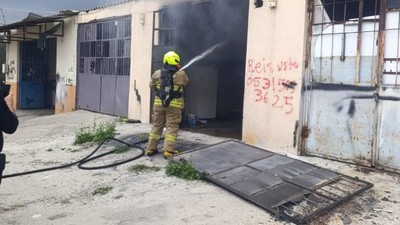 Edremit'te İş Yeri Yangını!