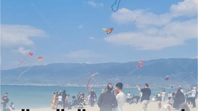 Edremit Dalyan Sahilinde Gökyüzü Uçurtmalarla Renklendi