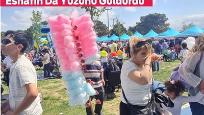Uçurtma Şenliği, Seyyar Esnafın Da Yüzünü Güldürdü