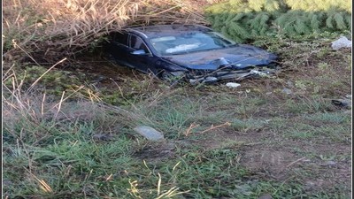 Balıkesir Edremit Karayolu’nda Tek Taraflı Trafik Kazası: 4 Kişi Hastaneye Kaldırıldı