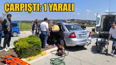Ayvalık’ta İki Otomobil Çarpıştı: 1 Yaralı