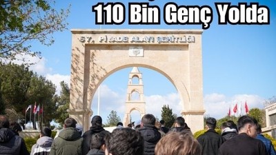 Gençlerden Şehitliğe Anlamlı Ziyaret