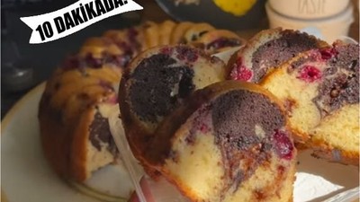 Balıkesir Karadutlarıyla Puf Puf Kek Tarifi