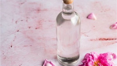 Balıkesir'de Kadınlar Gül Yağı Kullanıyor