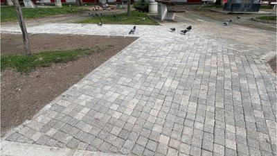 Altıeylül’de Kaldırım Düzenlemesi Yapıldı