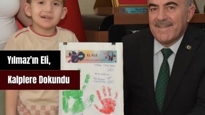 Küçük Ellerden Anlamlı Mesaj
