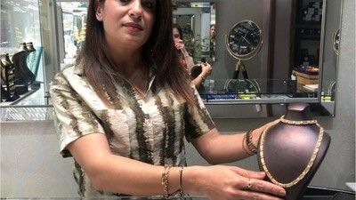 Anneler Günü Öncesi Balıkesir’de Hazırlıklar Sürüyor: Kuyumculardan Çiçekçilere Yoğun Mesai