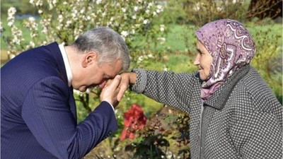 Vekil Canbey’den Anneler Günü Mesajı