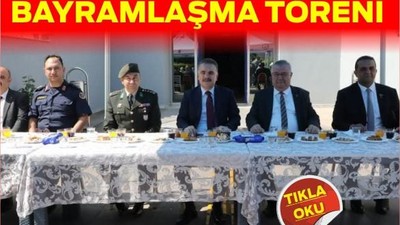 Edremit’te Resmi Bayramlaşma Töreni Gerçekleştirildi