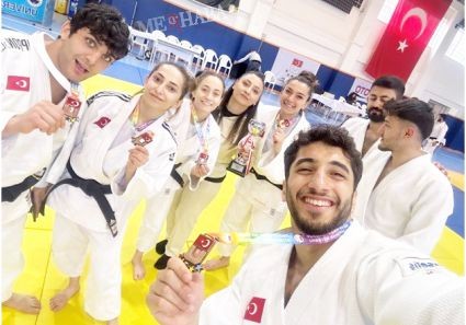 BAÜN'lü Sporculardan Büyük Başarı Geldi