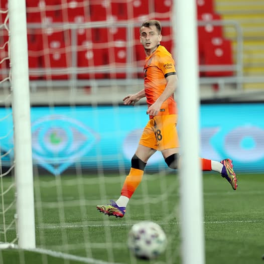 Galatasaray’dan Benfica’ya Takas Hamlesi! 