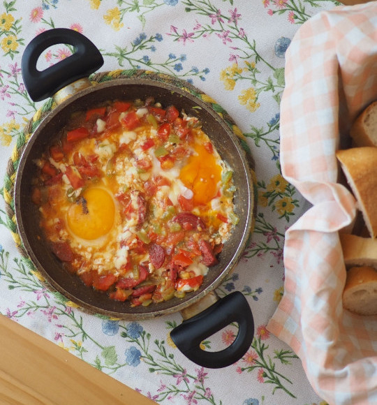 Sahura Hazırlamalık 3 Farklı Menemen Tarifi