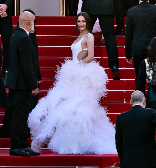 Cannes’da Türk İmzası: Demet Özdemir Parladı