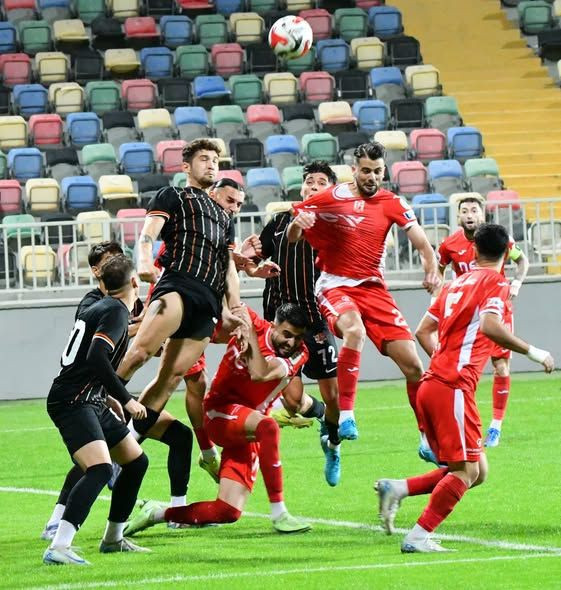 26 Ekim Balıkesirspor 2-2 İzmir Çoruhlu Maç Sonucu - Resim: 3