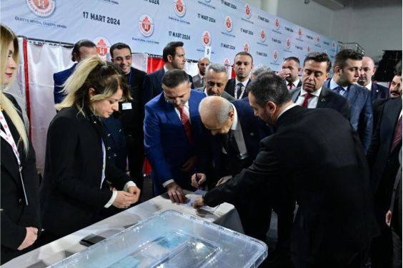 Devlet Bahçeli 11. kez MHP Genel Başkanlığına seçildi.