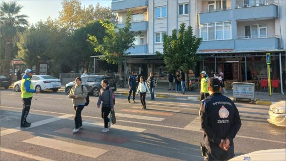 Okul yolunda güvenli geçiş