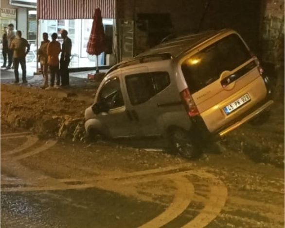 Savaştepe’yi Sağanak vurdu