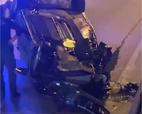 Kontrolden çıkan polis otomobiliyle takla attı