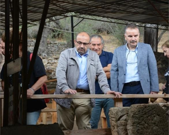 Vali Ustaoğlu’ndan Müjde! Arkeolojik kazılara Destek Verilecek