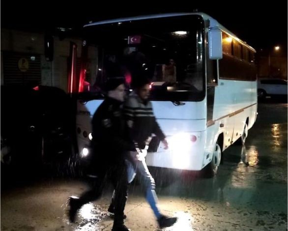 Bursa’da bir dairede yaşayan 17 kaçak göçmen yakalandı