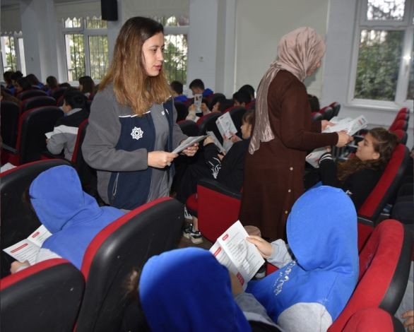Karesi'de Öğrencilere Akciğer Kanseri Farkındalığı Eğitimi