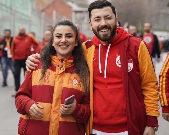 Galatasaray taraftarı, Dolmabahçe'de