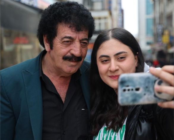 Arabeskin 'Baba'sına benzeyen Baki Çiçek Müslüm Gürses'le hatırasını unutamıyor