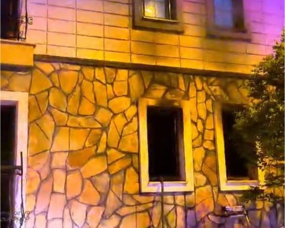 Eşi Boşanmak Isteyince Evi Ateşe Verdi