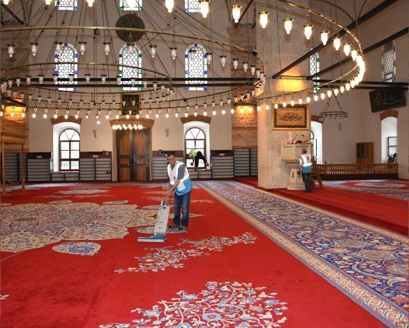 Büyükşehir, Kurban Bayramı öncesinde ibadethaneleri temizliyor